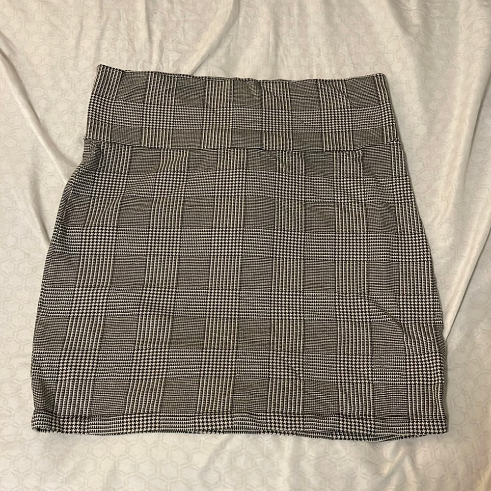 Charlotte Russe plaid pencil skirt, never worn